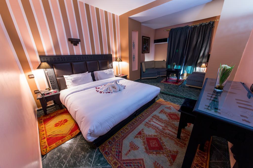 Hotel Akouas Meknès Rum bild